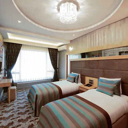 فندق بيروسا 4*