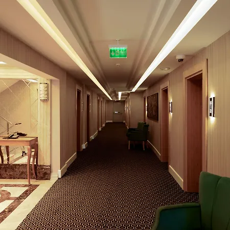 فندق بيروسا 4*