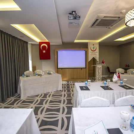 بيروسا فندق 4*