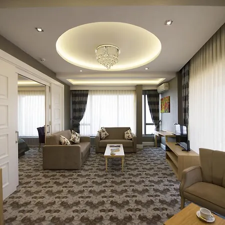 بيروسا فندق 4*