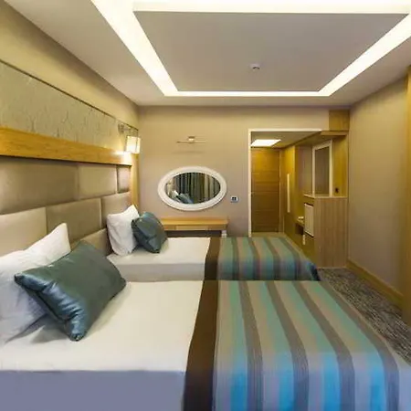 بيروسا فندق 4*